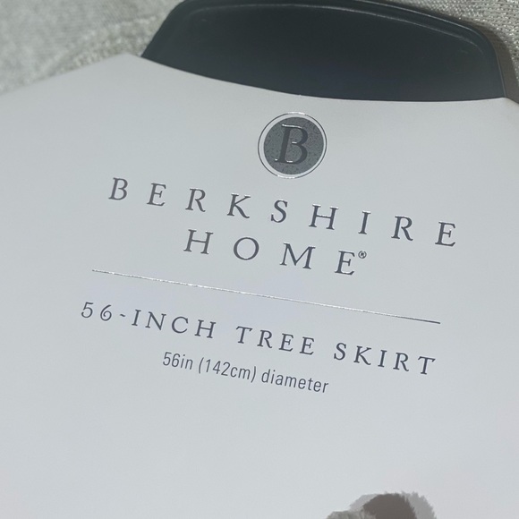 Berkshire Home Tree Skirt - Picture 4 of 4